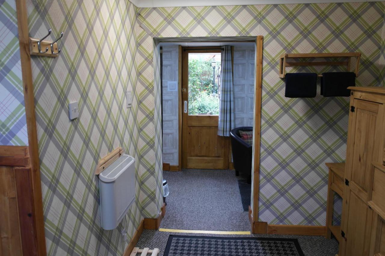 דרמנדרוכיט The Steading Highland Glen Lodge מראה חיצוני תמונה