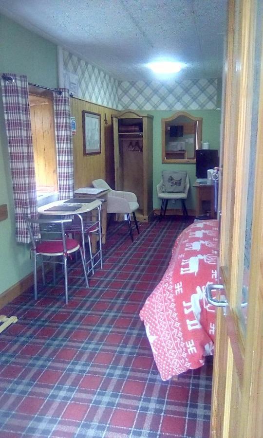 דרמנדרוכיט The Steading Highland Glen Lodge מראה חיצוני תמונה