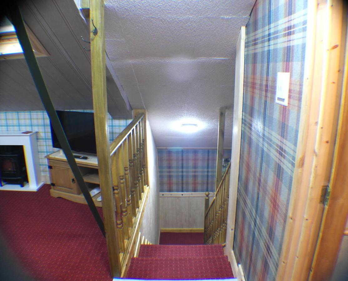 דרמנדרוכיט The Steading Highland Glen Lodge מראה חיצוני תמונה