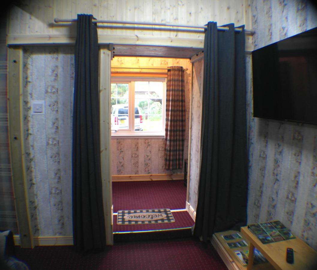 דרמנדרוכיט The Steading Highland Glen Lodge מראה חיצוני תמונה