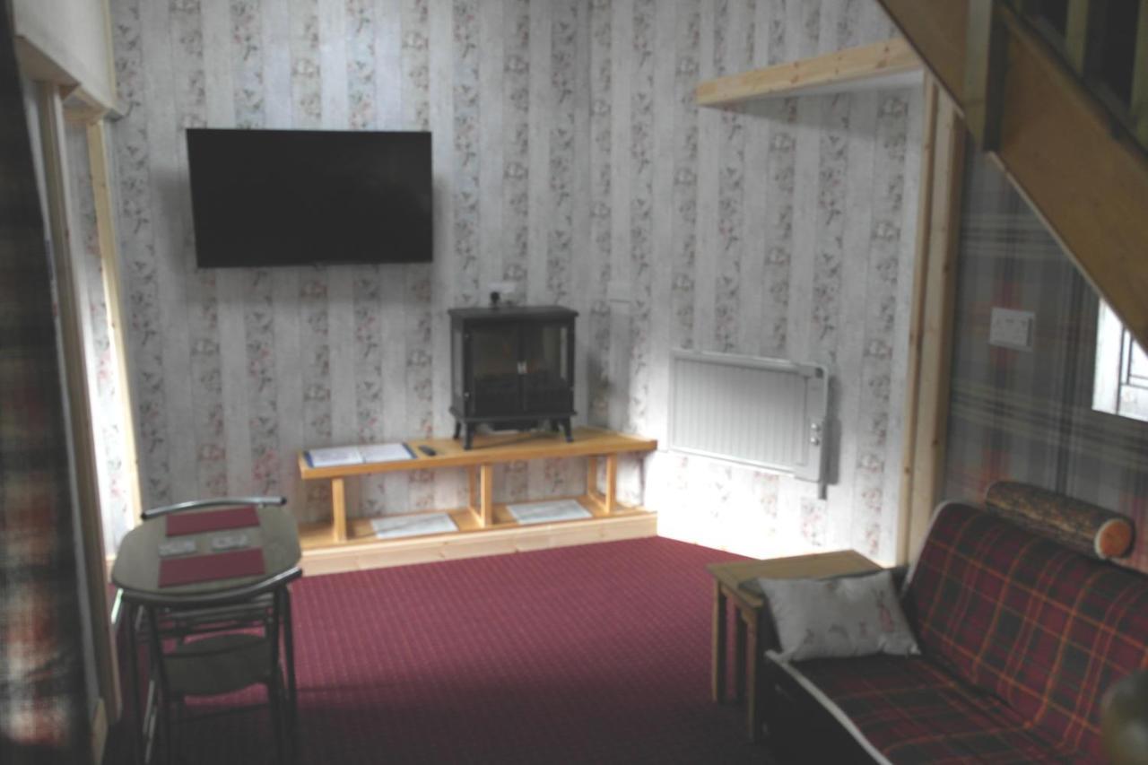 דרמנדרוכיט The Steading Highland Glen Lodge מראה חיצוני תמונה