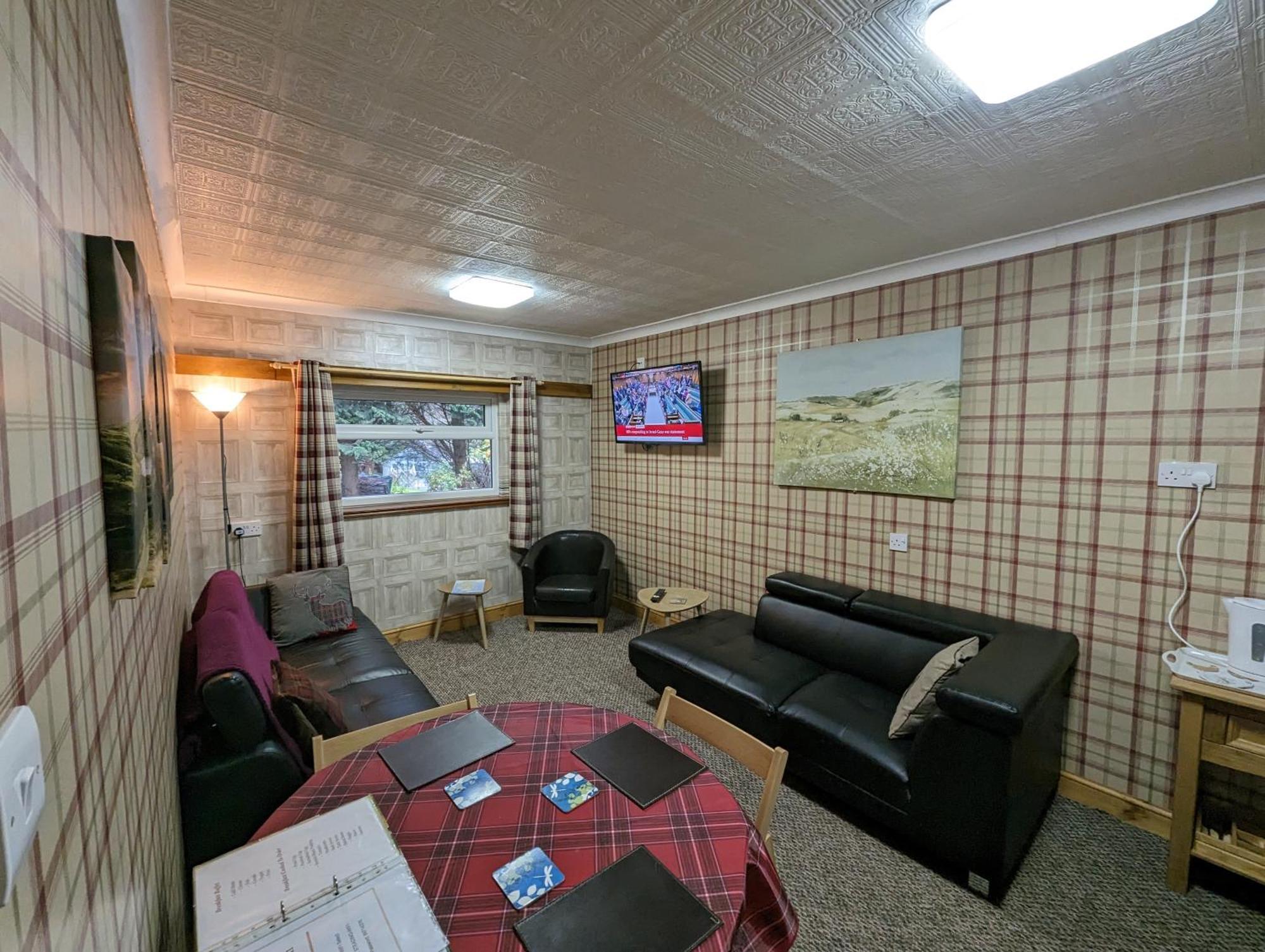 דרמנדרוכיט The Steading Highland Glen Lodge מראה חיצוני תמונה