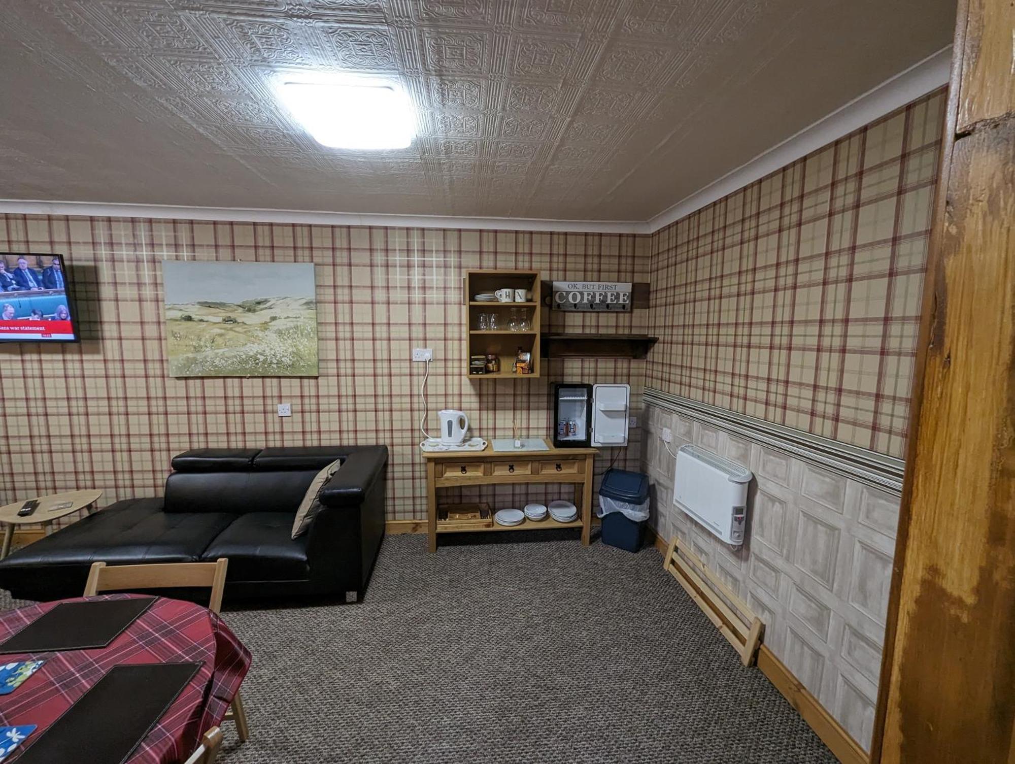 דרמנדרוכיט The Steading Highland Glen Lodge מראה חיצוני תמונה