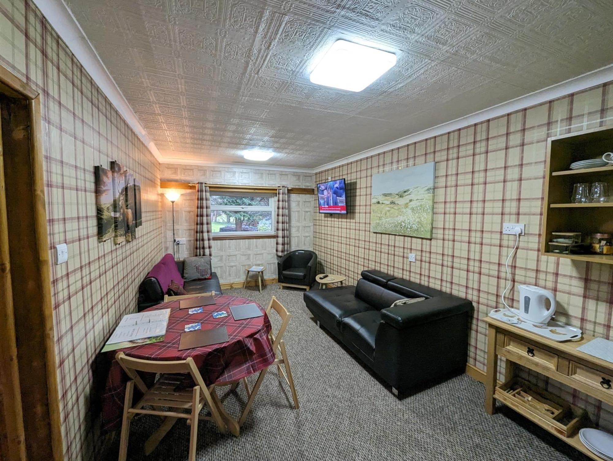 דרמנדרוכיט The Steading Highland Glen Lodge מראה חיצוני תמונה